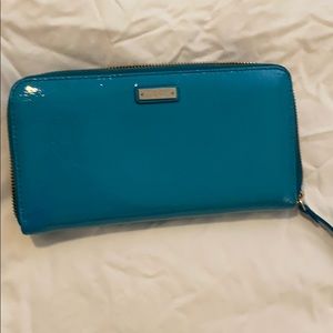 Women’s Kate Spade zip up wallet